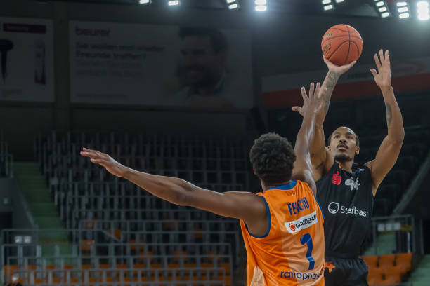 竞争对手近 竞争对手近