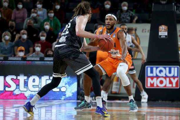 的表现向全 的表现向全