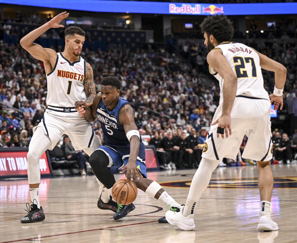 球员表现突 球员表现突